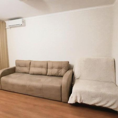 Двухкомнатная Квартира 300М От Моря Ул Парковая 18 Отчетные Док Chornomorsk Bagian luar foto